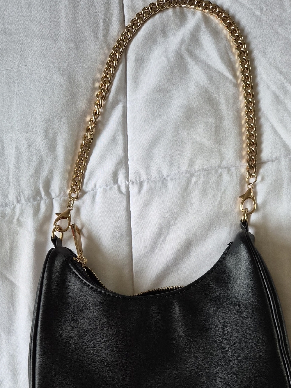 Aldo Black Shoulder Bag with Gold Chain Strap